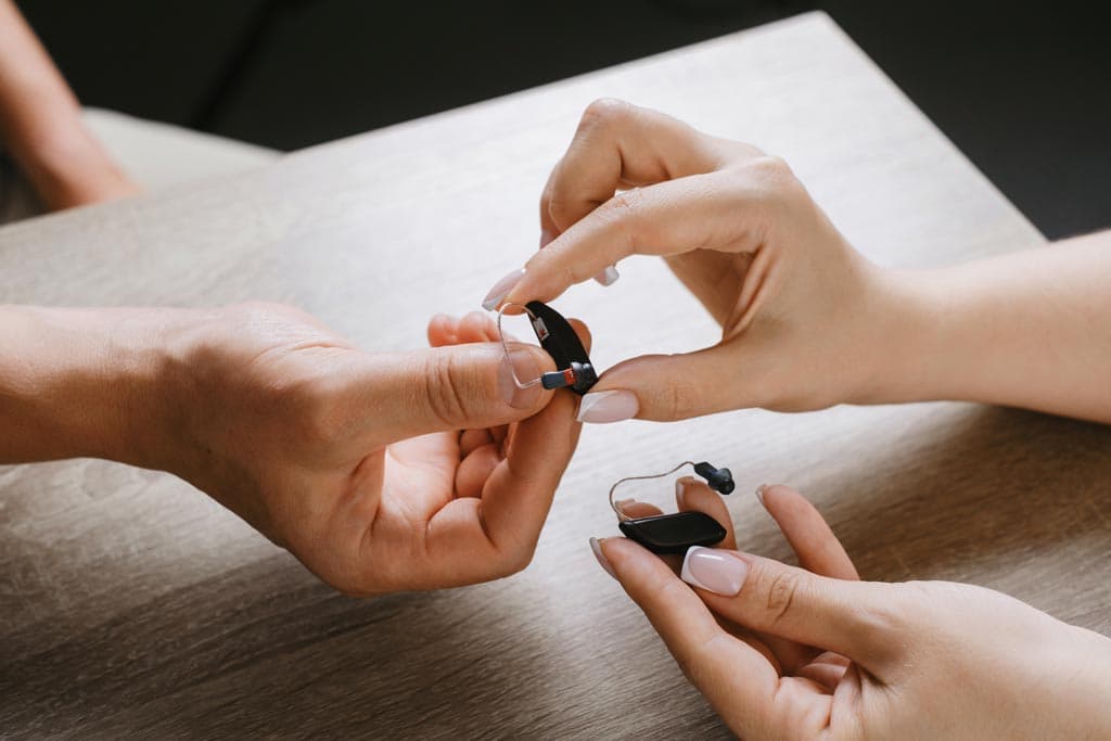 Diferentes audífonos según su funcionamiento